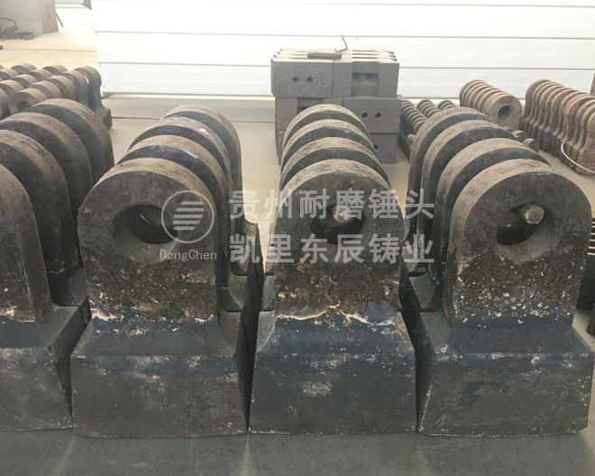 耐磨錘頭是什么材質(zhì)，挑選破碎機(jī)錘頭提壽命降成本的核心武器